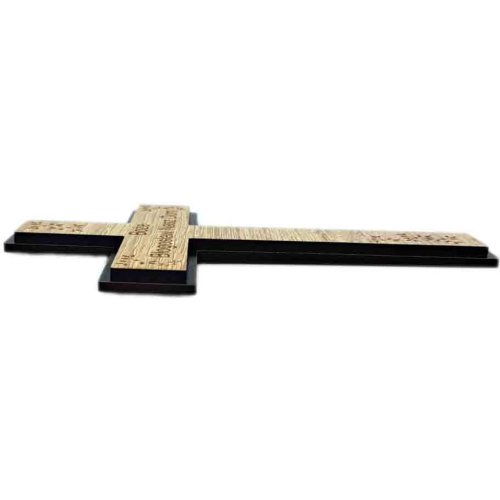 Krzyżyk wiszący drewniany - napis - 15,5 cm czarny