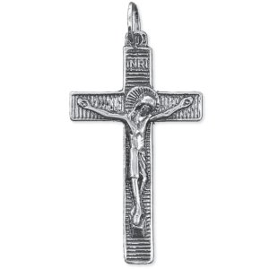 Tradycyjny krzyż srebrny do łańcuszka - k199