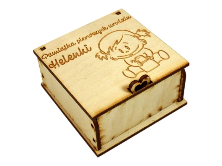 Pudełko z grawerem dla dziewczynki 8,5 x 8,5 cm