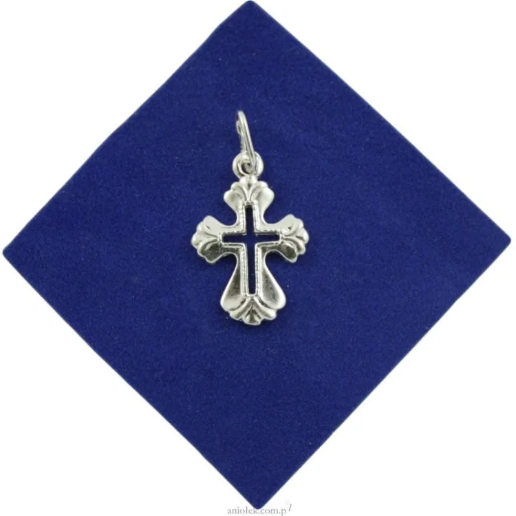 Krzyżyk srebrny ks3